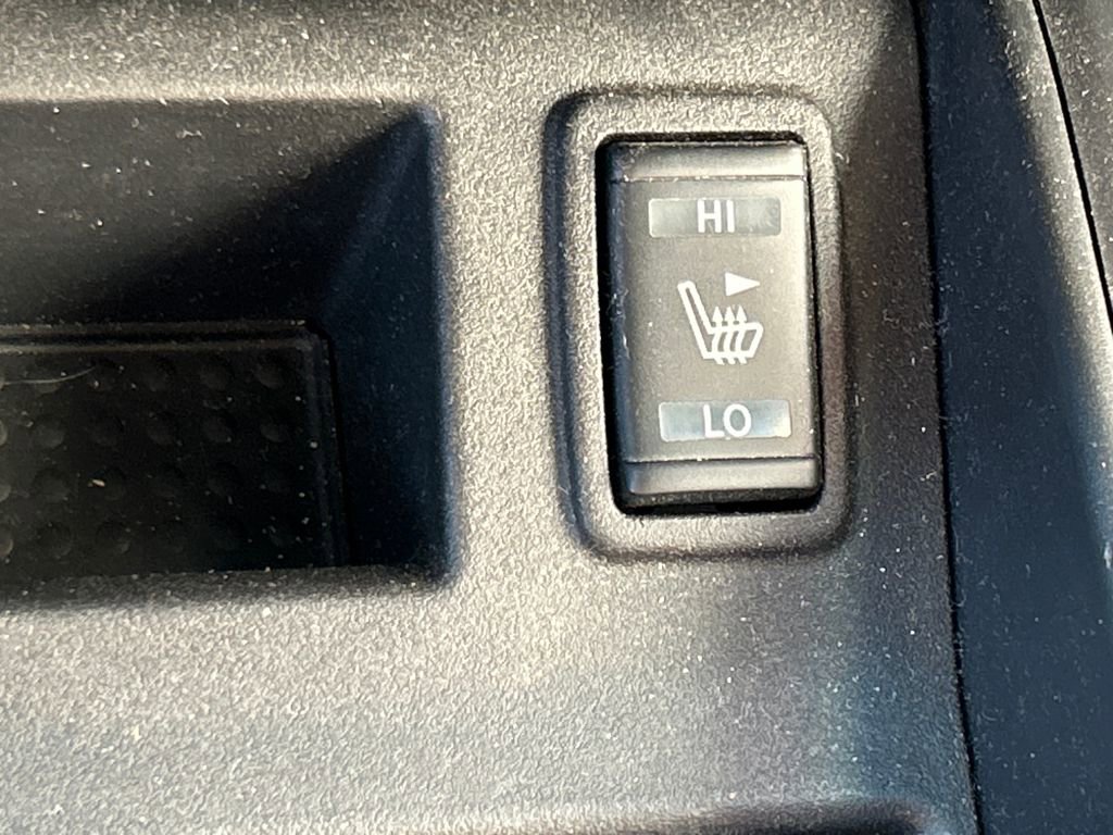 Used 2019 Nissan Titan SV w/ SV Convenience Package image 14