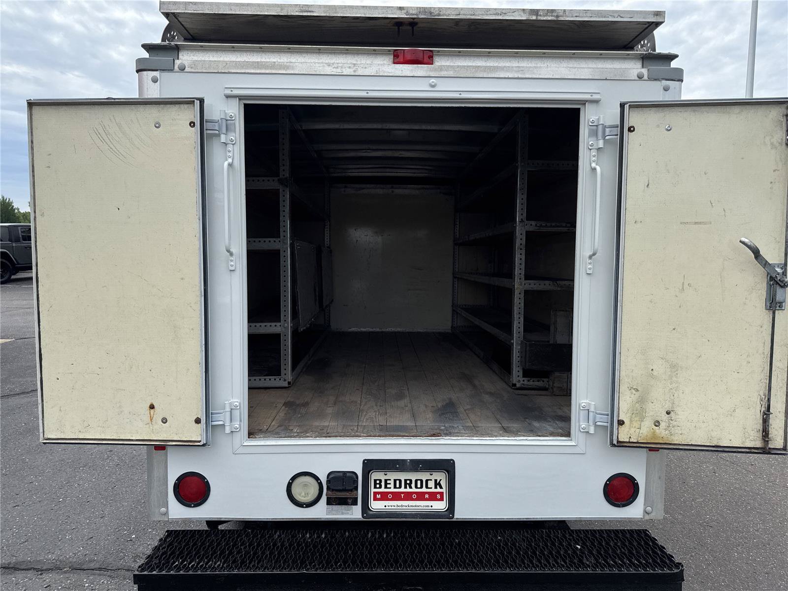 Used 2014 Chevrolet Express 3500 RWD image 22