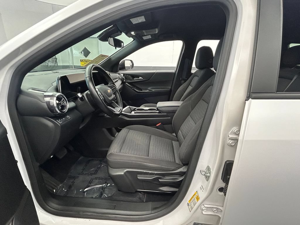 Used 2025 Chevrolet Equinox LT FWD image 85