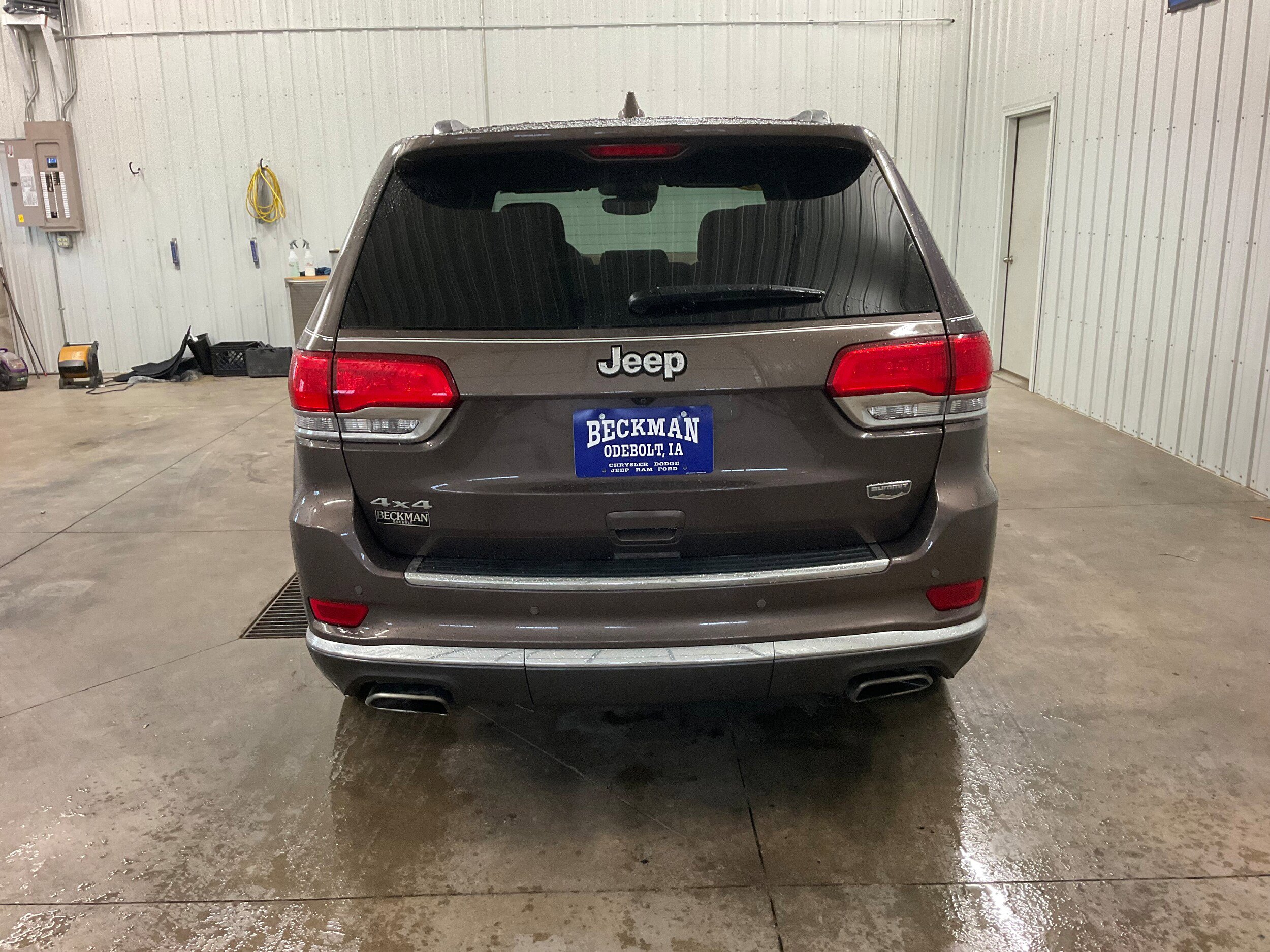 Used 2018 Jeep Grand Cherokee Summit AWD/4WD image 4