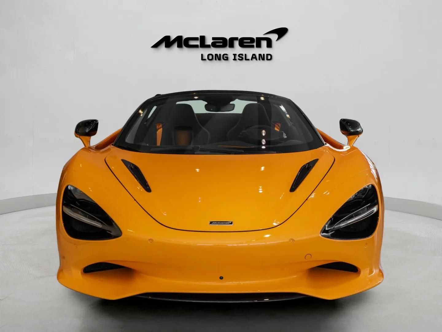 Used 2024 McLaren 750S Spider RWD image 3