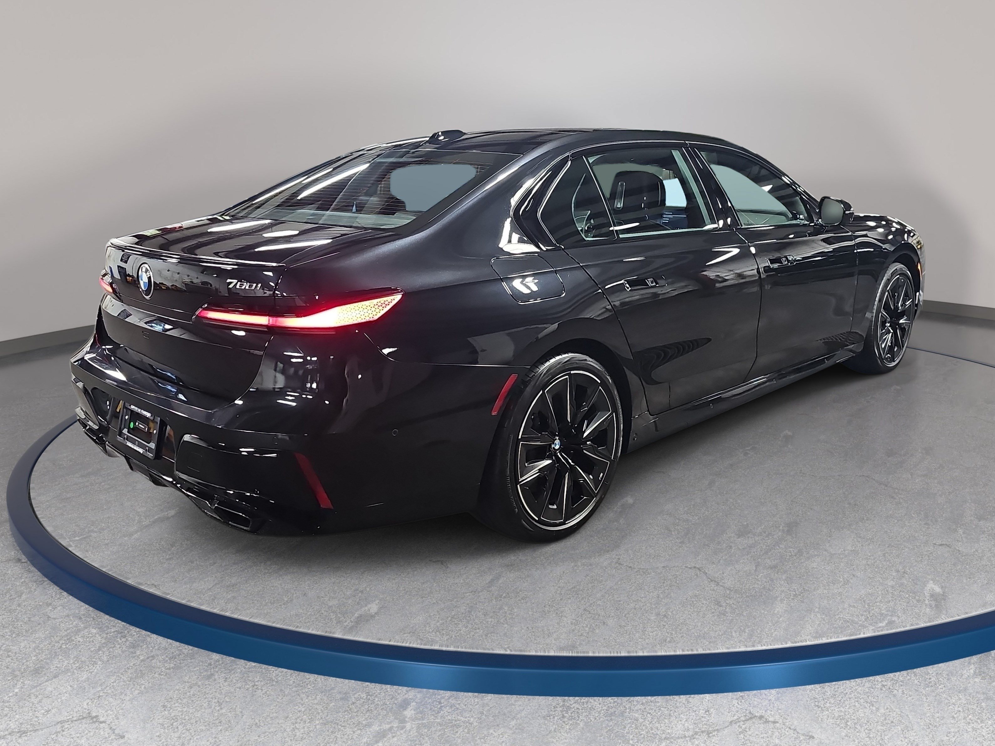 Used 2025 BMW 760i xDrive w/ Executive Package AWD/4WD image 6