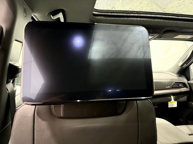 New 2026 Chevrolet Suburban High Country image 23