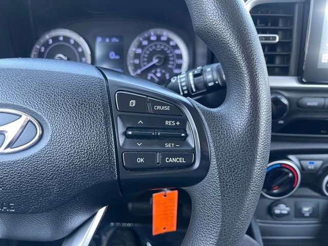 Used 2021 Hyundai Venue SE image 17