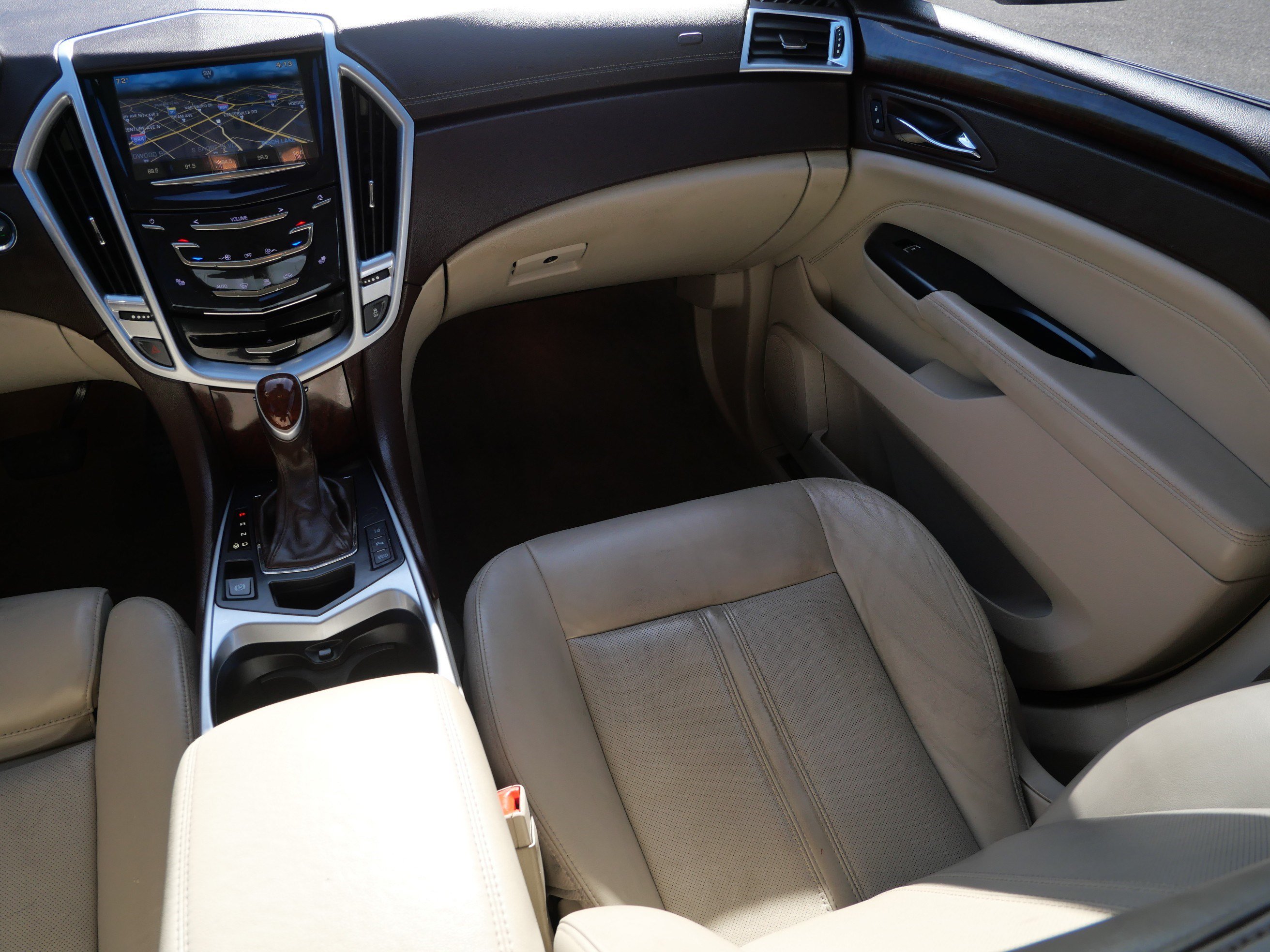 Used 2015 Cadillac SRX Luxury w/ Driver Awareness Package FWD image 11