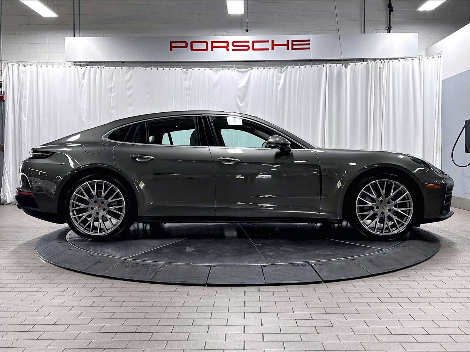 Used 2025 Porsche Panamera 4 AWD/4WD image 10