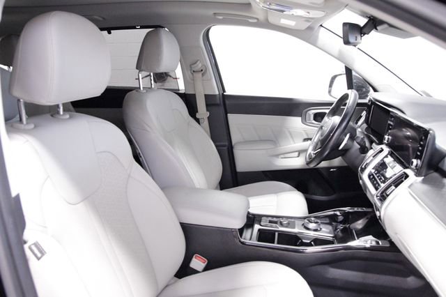 Used 2023 Kia Sorento SX Prestige image 15
