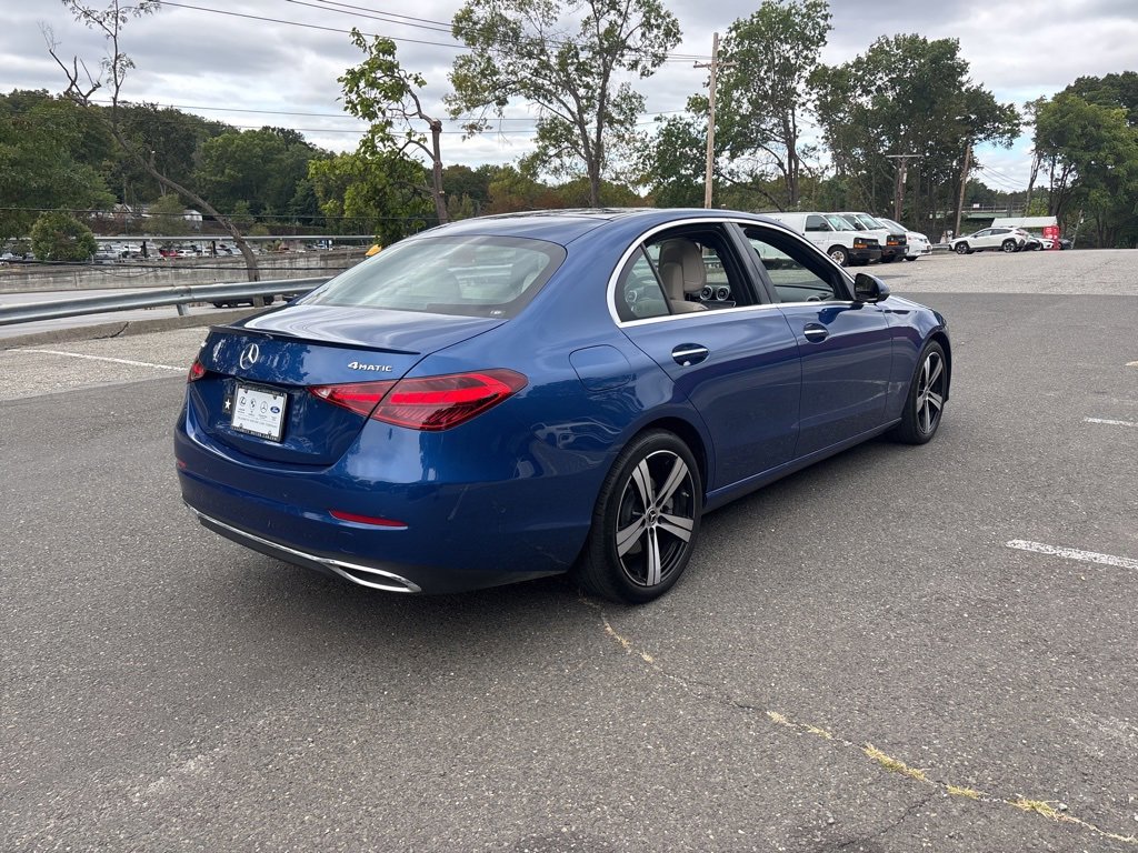 Used 2025 Mercedes-Benz C 300 4MATIC Sedan image 5