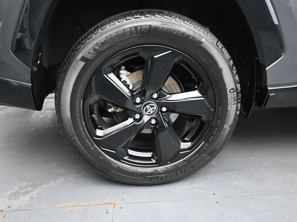 Used 2021 Toyota RAV4 XSE image 10