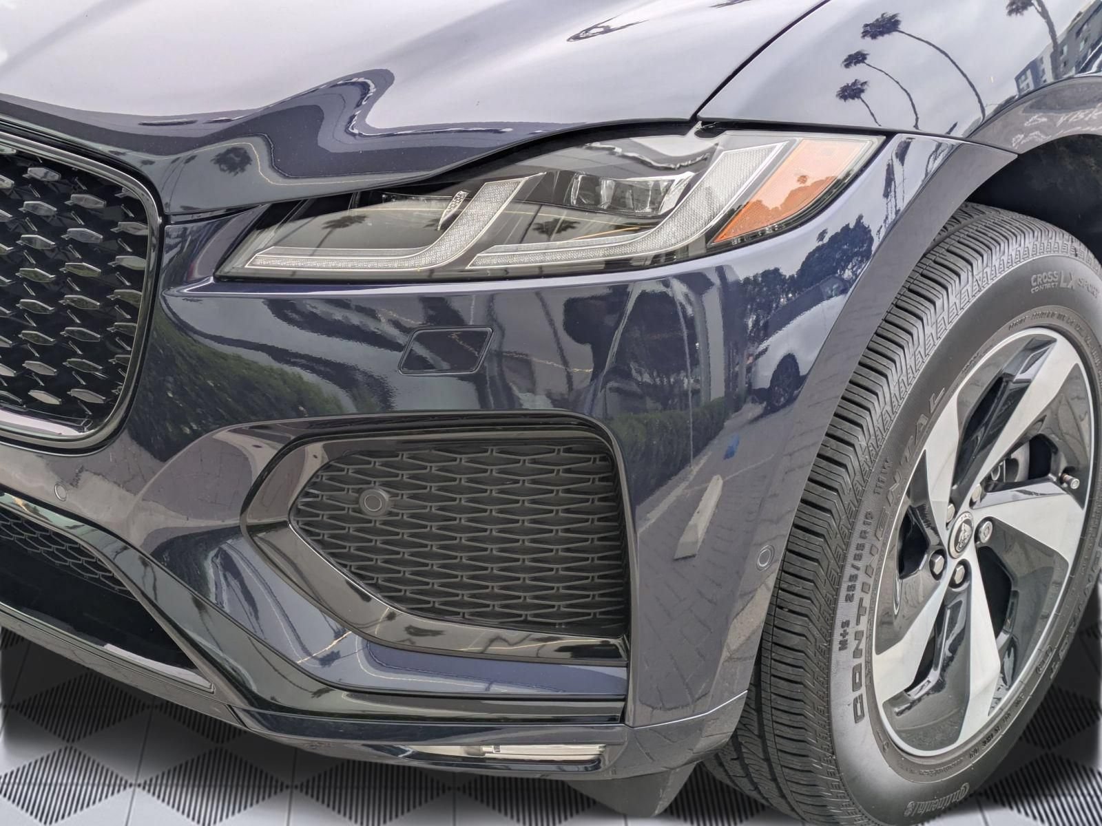 Used 2026 Jaguar F-PACE R-Dynamic S AWD/4WD image 9