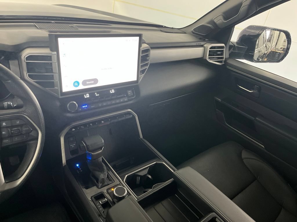 Certified 2025 Toyota Tundra Limited AWD/4WD image 32