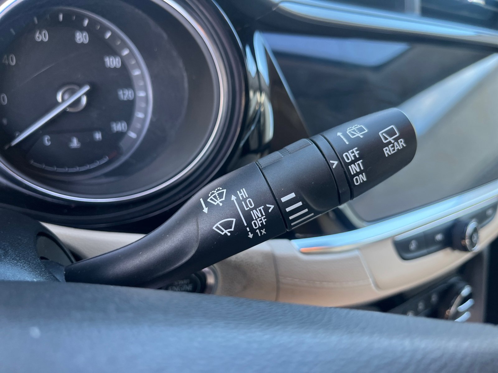 Used 2022 Buick Encore GX Select image 11