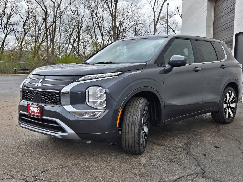 New 2025 Mitsubishi Outlander SE image 4