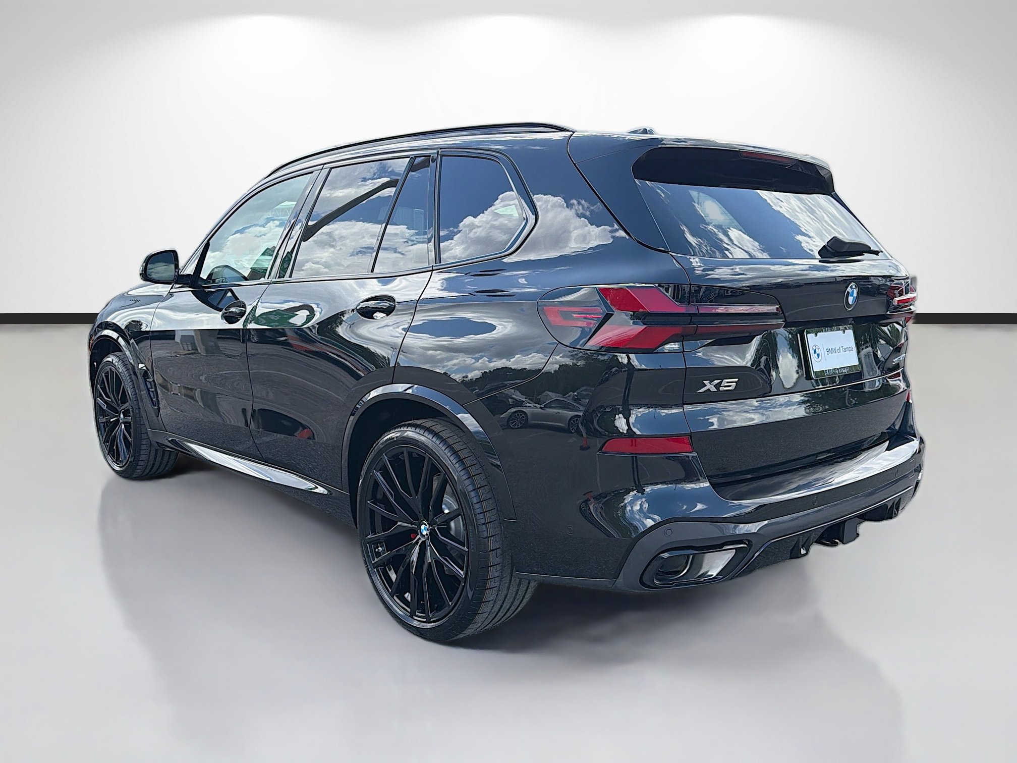 New 2026 BMW X5 sDrive40i w/ M Sport Package image 5