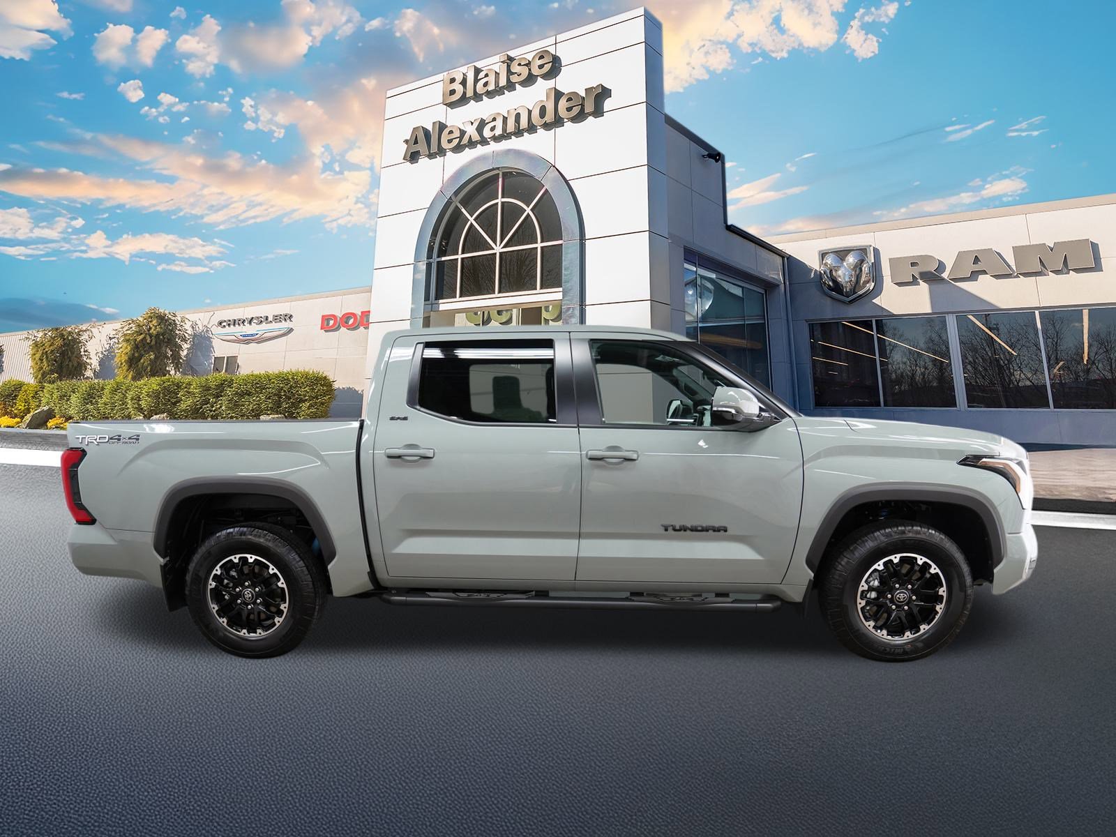 Used 2025 Toyota Tundra SR5 video 2