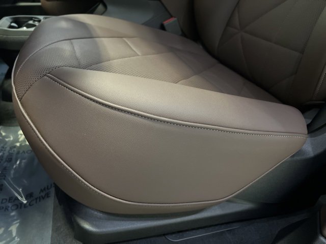 Used 2025 BMW iX xDrive50 image 28