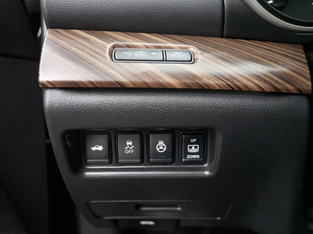 Used 2017 Nissan Maxima Platinum image 16