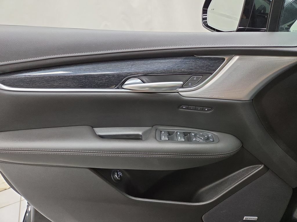 Used 2023 Cadillac XT5 Premium Luxury AWD/4WD image 23
