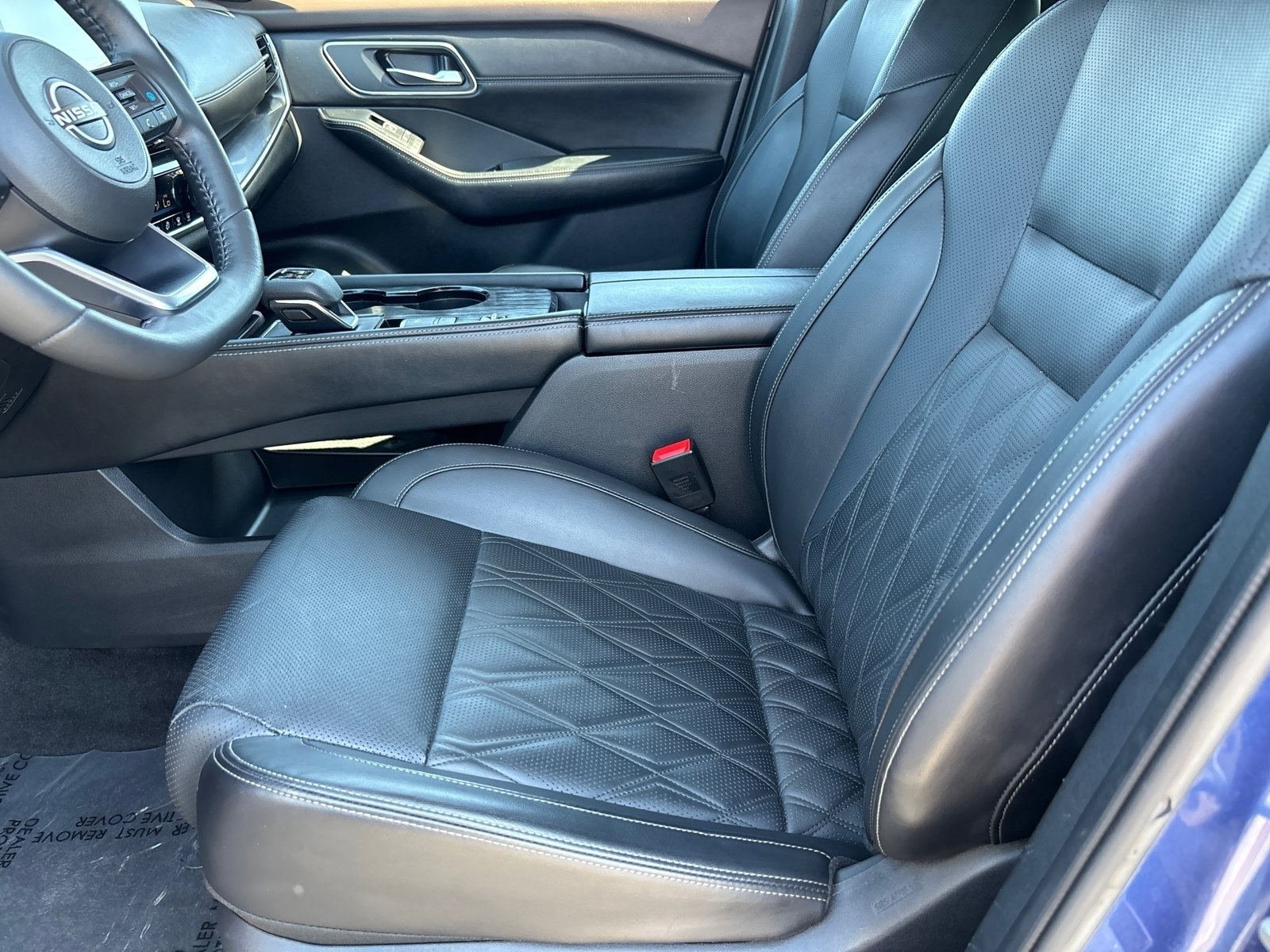 Used 2023 Nissan Rogue Platinum image 25