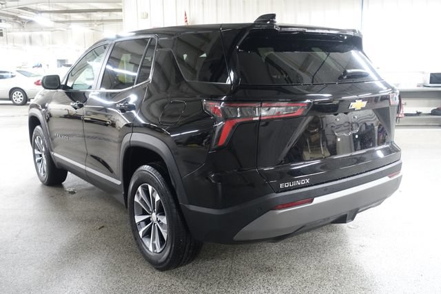 Used 2025 Chevrolet Equinox LT FWD image 5