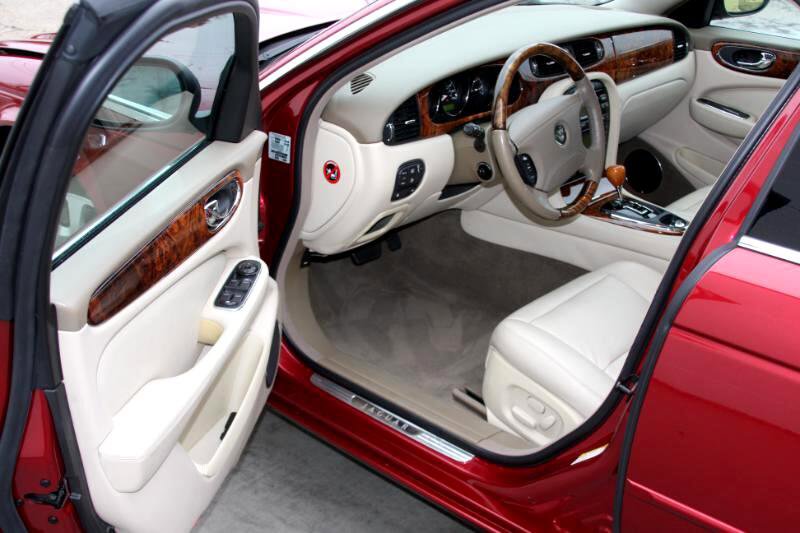 Used 2004 Jaguar XJ8 XJ8 image 24