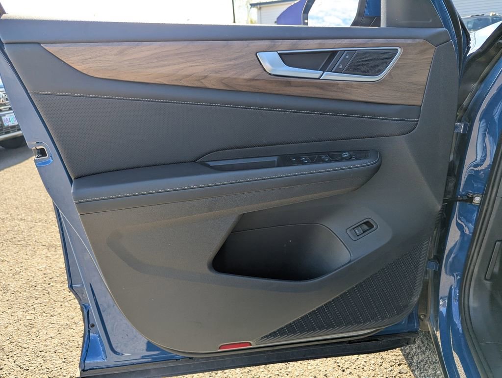 Used 2025 Volkswagen Atlas SE w/ Panoramic Sunroof Package AWD/4WD image 10