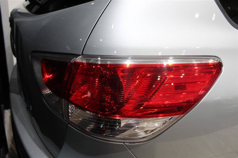 Used 2013 Nissan Pathfinder SL w/ SL Premium Pkg AWD/4WD image 11