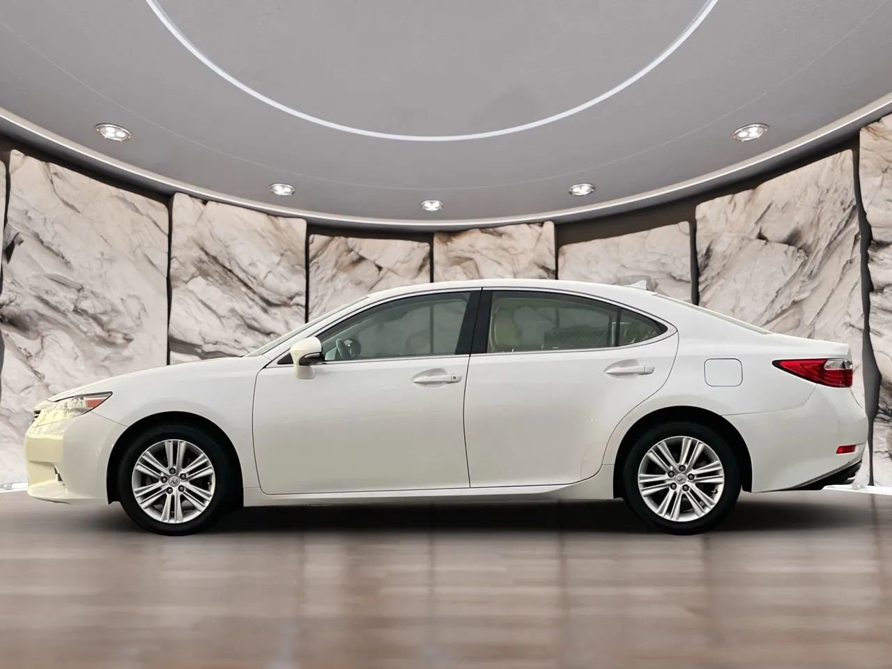 Used 2014 Lexus ES 350 ES 350 Sedan 4D w/ Premium Package image 9