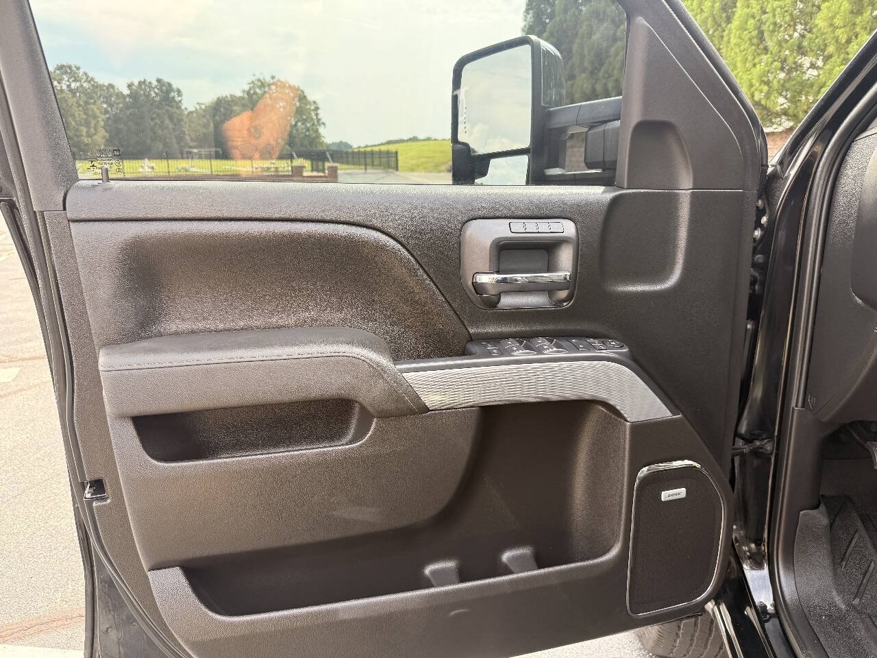 Used 2019 Chevrolet Silverado 2500 LTZ w/ Duramax Plus Package AWD/4WD image 11