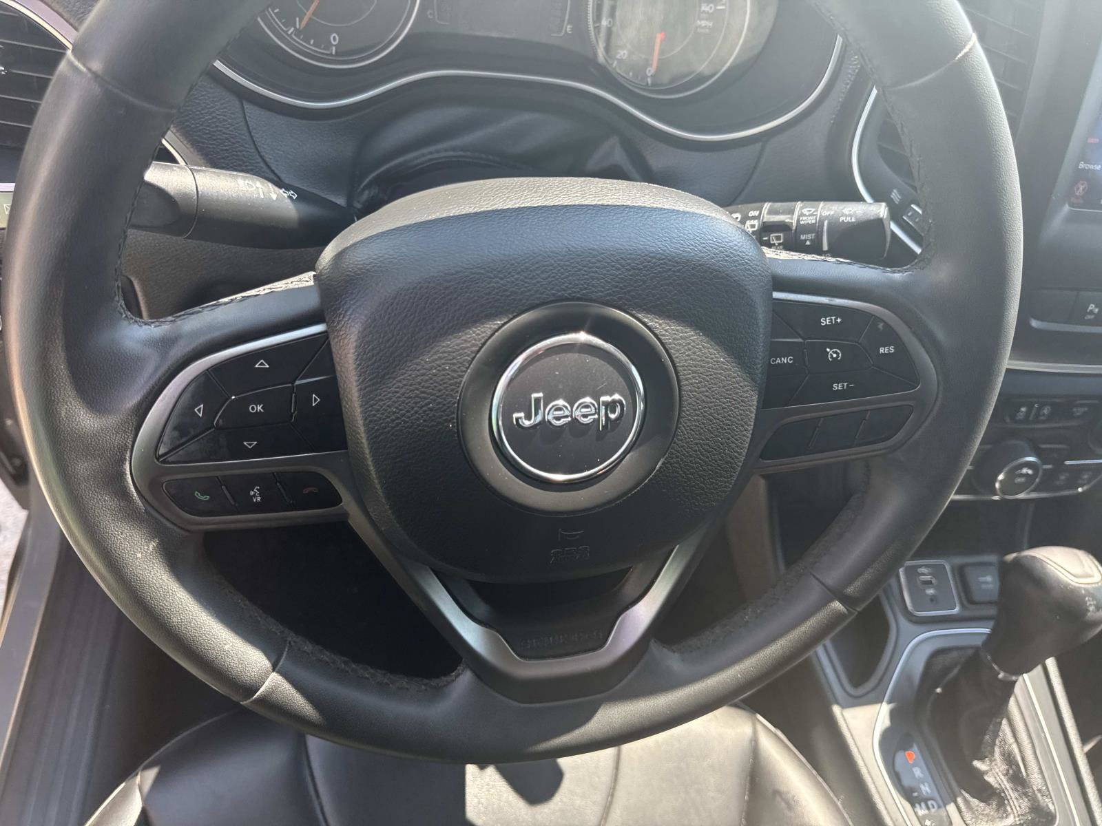 Certified 2020 Jeep Cherokee Latitude Plus image 21