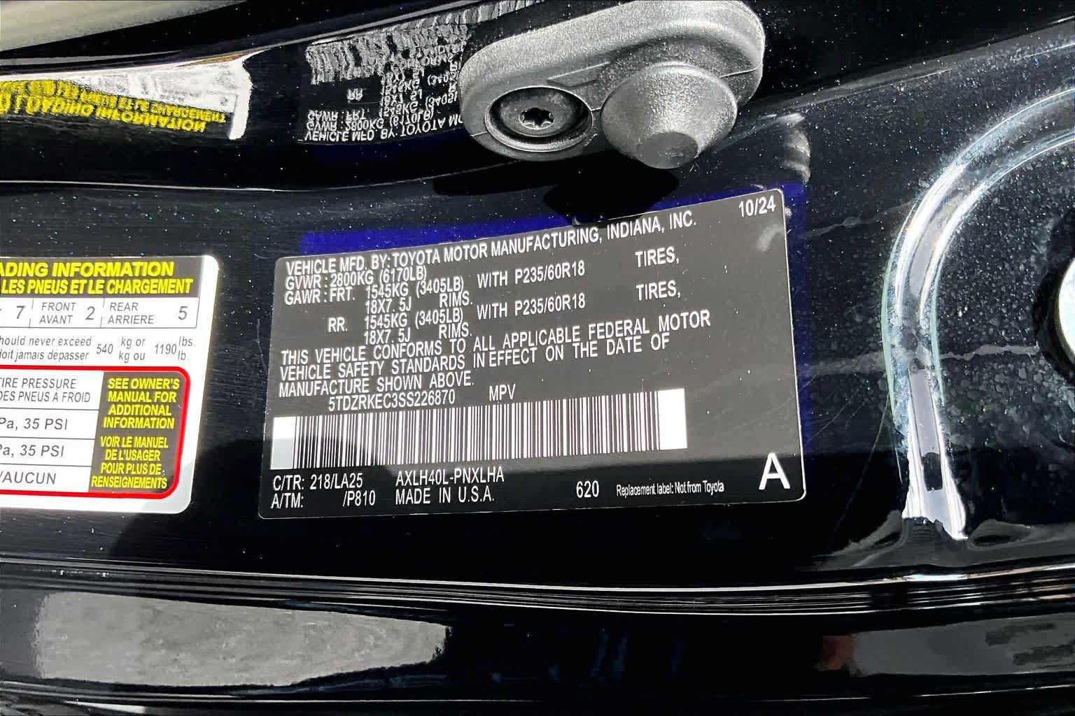 Certified 2025 Toyota Sienna Limited FWD image 34
