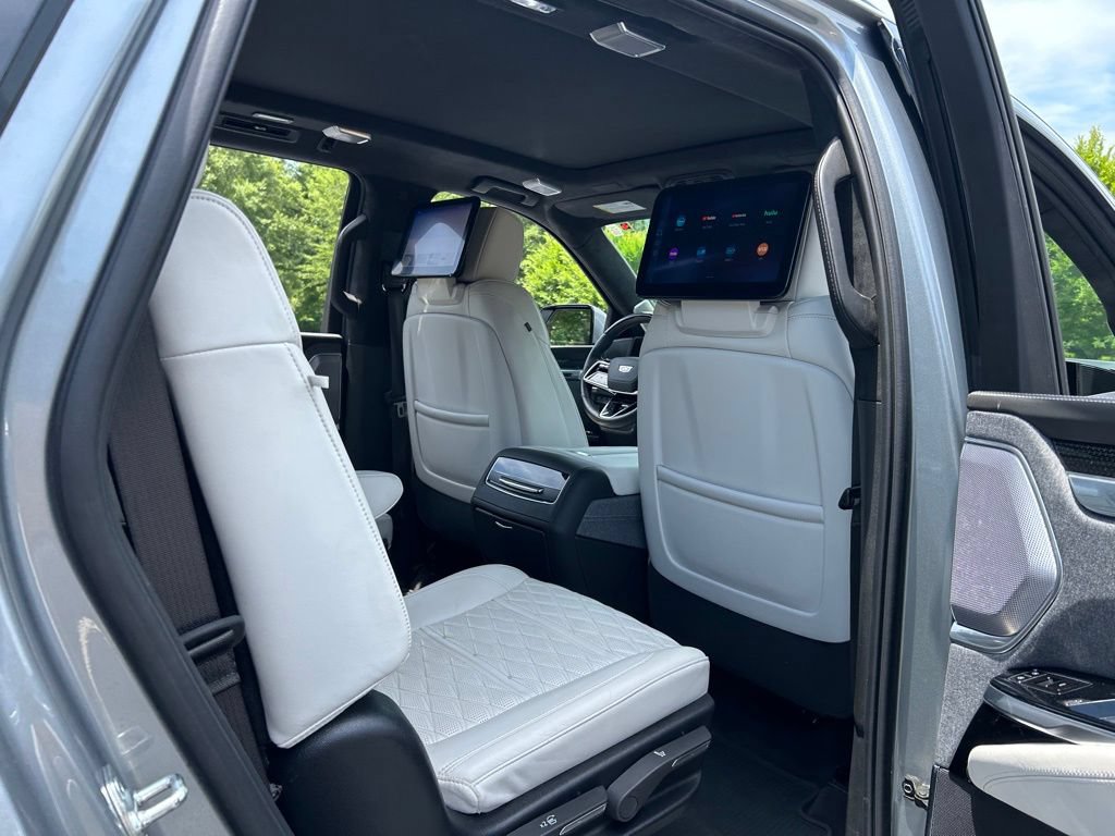 Used 2025 Cadillac Escalade V AWD/4WD image 59