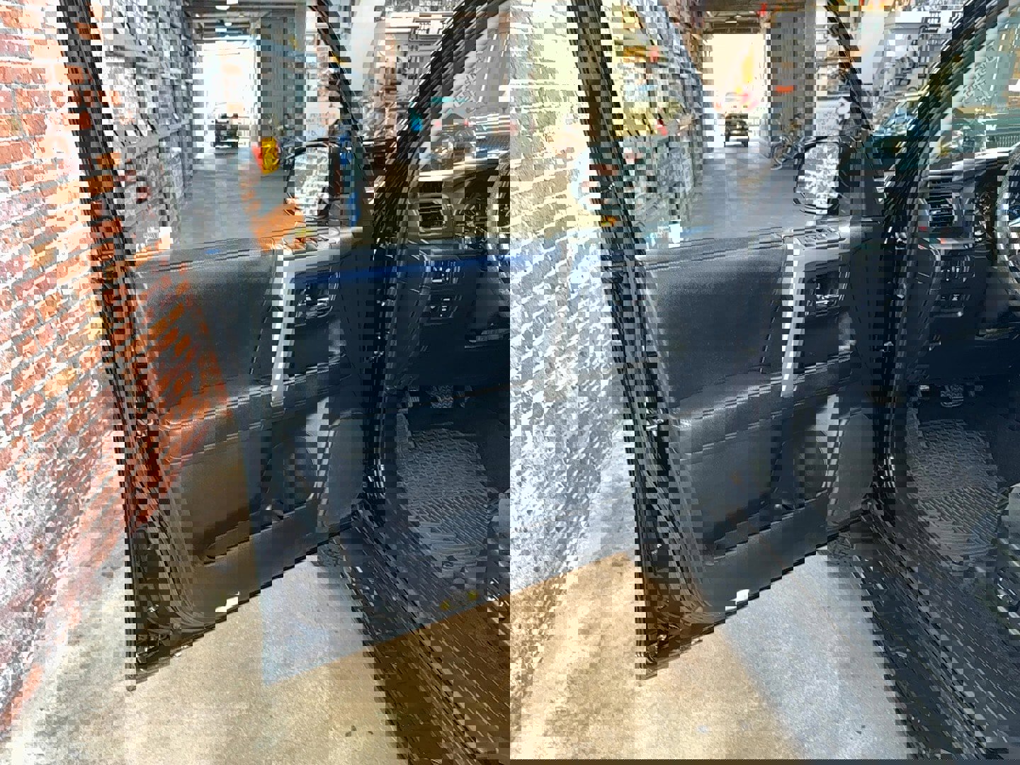 Used 2014 Toyota 4Runner SR5 image 11