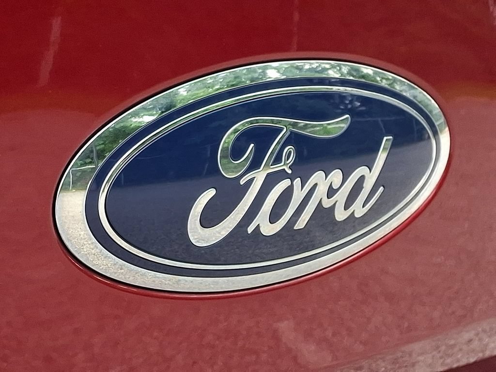 Used 2019 Ford F150 Lariat w/ Equipment Group 502A Luxury AWD/4WD image 31
