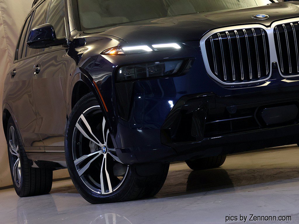 Certified 2025 BMW X7 xDrive40i AWD/4WD image 4
