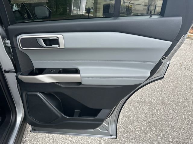 Used 2023 Ford Explorer XLT w/ Equipment Group 202A image 20