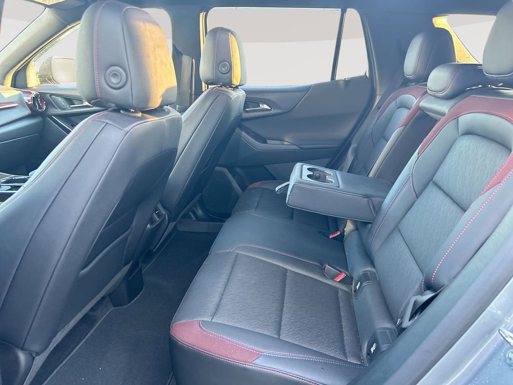 Used 2025 Chevrolet Equinox RS AWD/4WD image 23