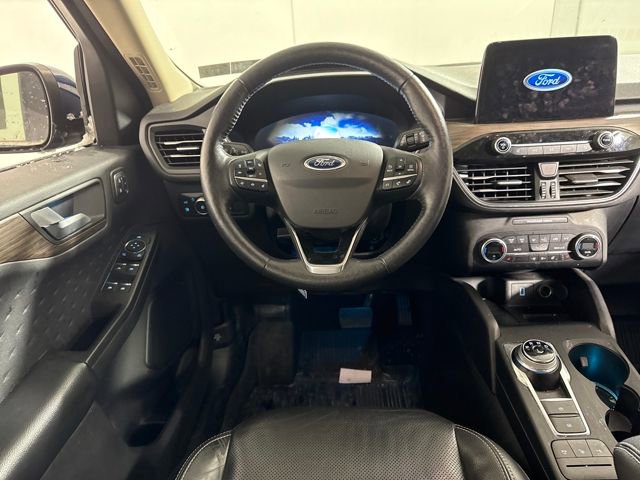 Used 2020 Ford Escape Titanium image 16