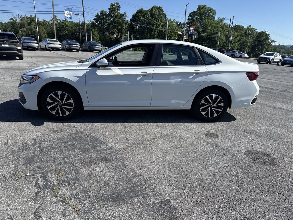 Certified 2024 Volkswagen Jetta S FWD image 3