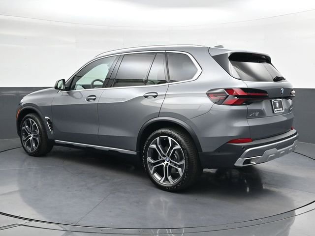 Used 2026 BMW X5 xDrive40i w/ Climate Comfort Package image 6