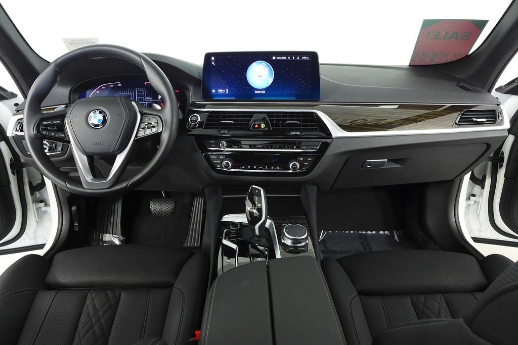 Used 2023 BMW 530i w/ Convenience Package RWD image 25