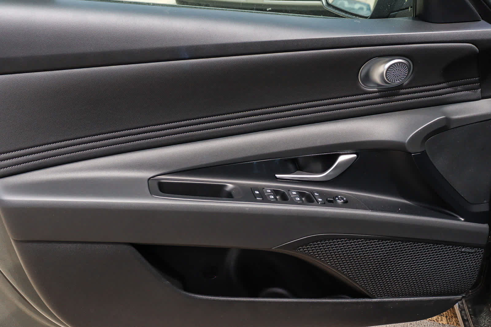New 2026 Hyundai Elantra Limited FWD image 44