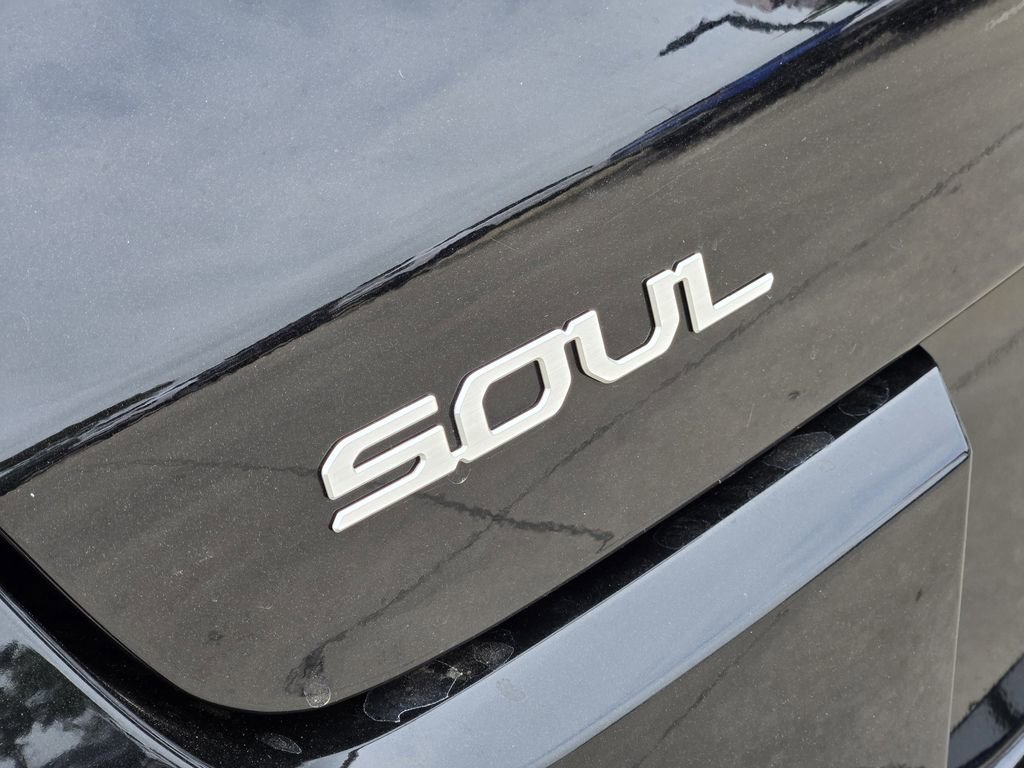 Certified 2025 Kia Soul LX FWD image 16