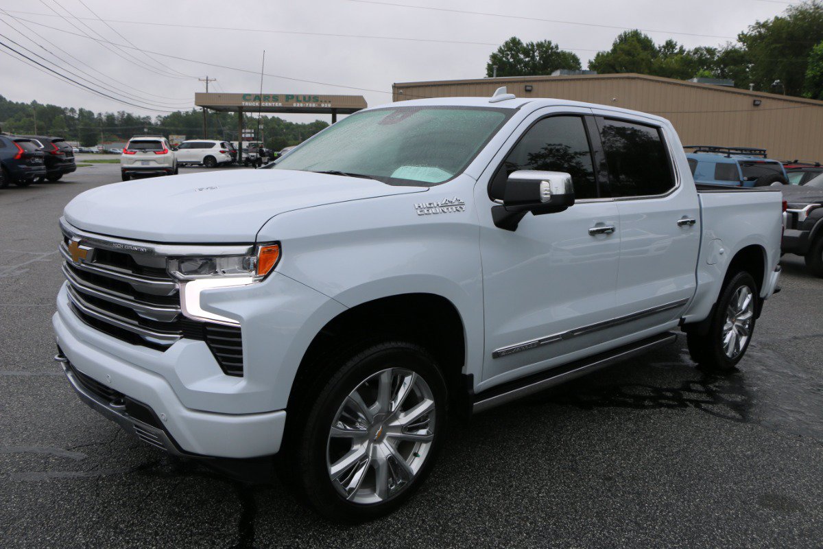 Used 2026 Chevrolet Silverado 1500 High Country AWD/4WD image 1