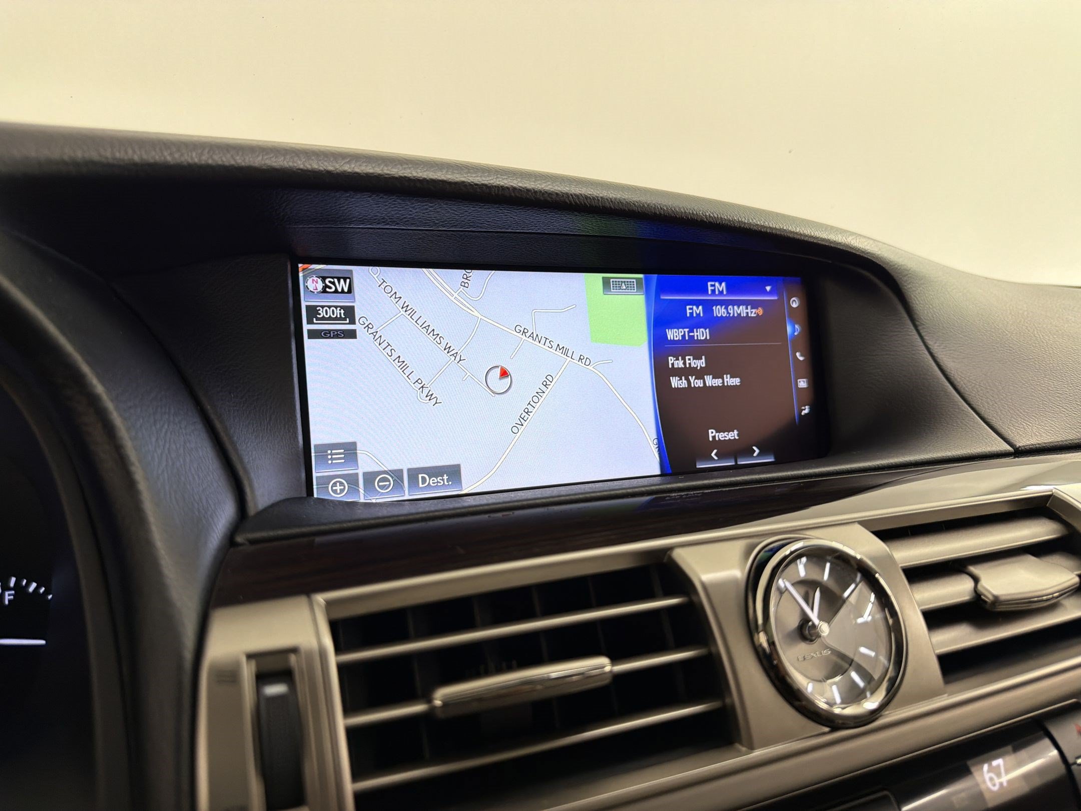 Used 2017 Lexus LS 460 L w/ Ultra Luxury Package RWD image 19