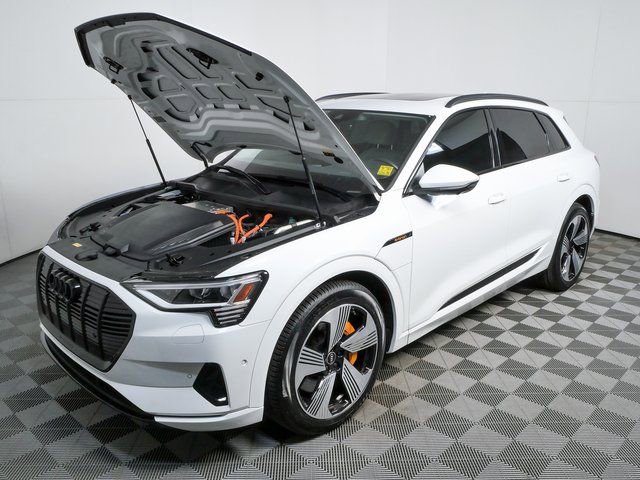 Used 2023 Audi e-tron Premium Plus w/ Premium Plus Package image 35