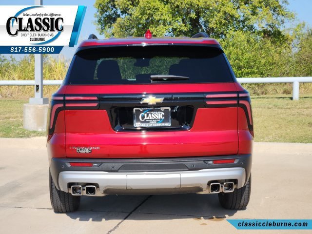 Used 2025 Chevrolet Traverse LT w/ Driver Confidence Package FWD image 9