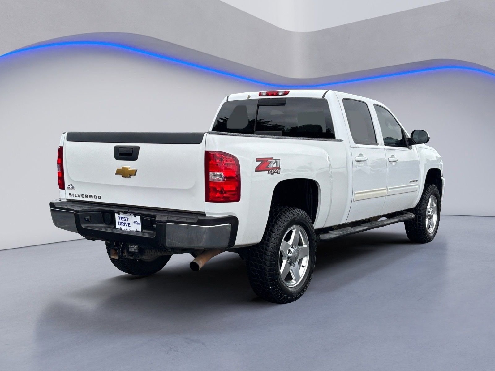 Used 2014 Chevrolet Silverado 2500 LTZ w/ Z71 Appearance Package image 3