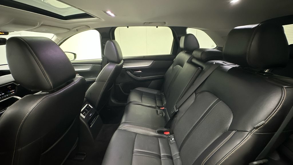 Used 2024 MAZDA CX-90 3.3 Turbo w/ Preferred Plus AWD/4WD image 10