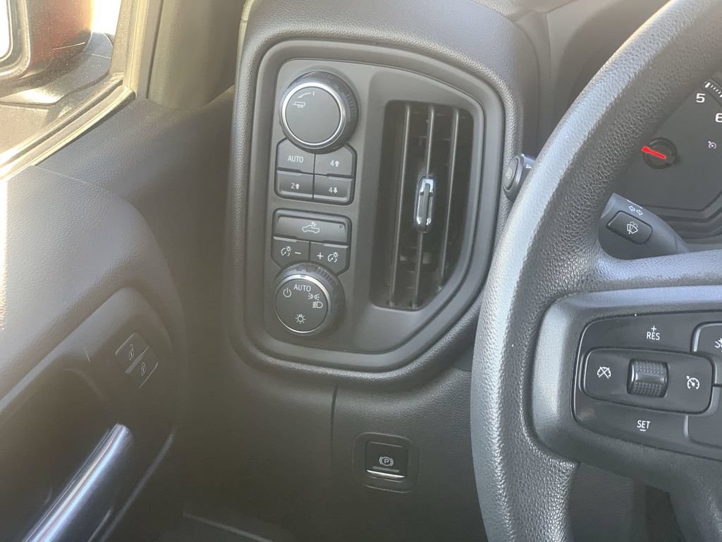 Certified 2024 Chevrolet Silverado 1500 Custom Trail Boss w/ Dark Appearance Package AWD/4WD image 15